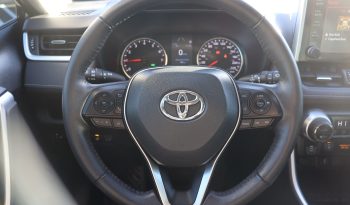2021 Toyota RAV4 XLE full
